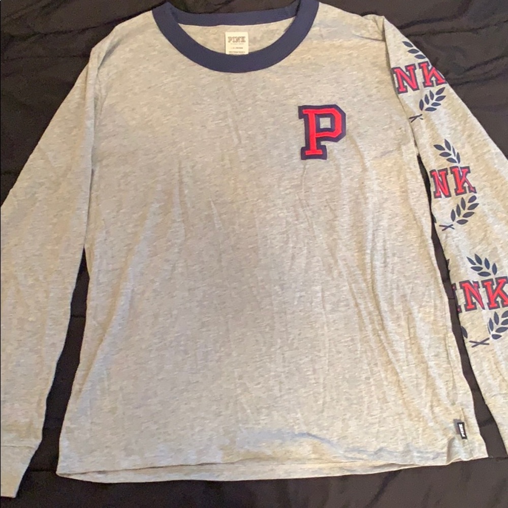 👋🏼🤍🖤Long Sleeve Grey Tee 🖤🤍👋🏼